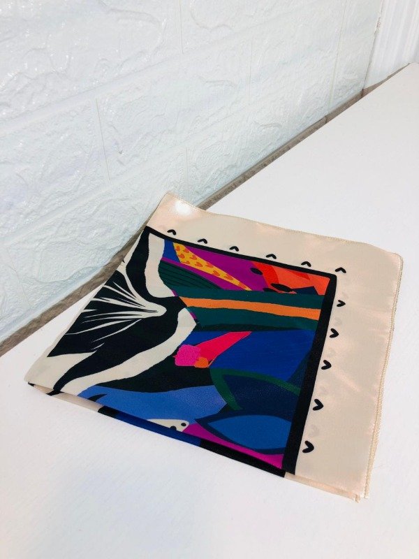 Producto - pañuelo de seda 1017