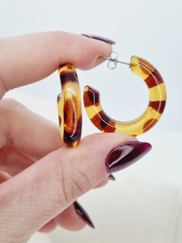 Producto - Aros acero quirurgico pasante semi argollitas/gota carey