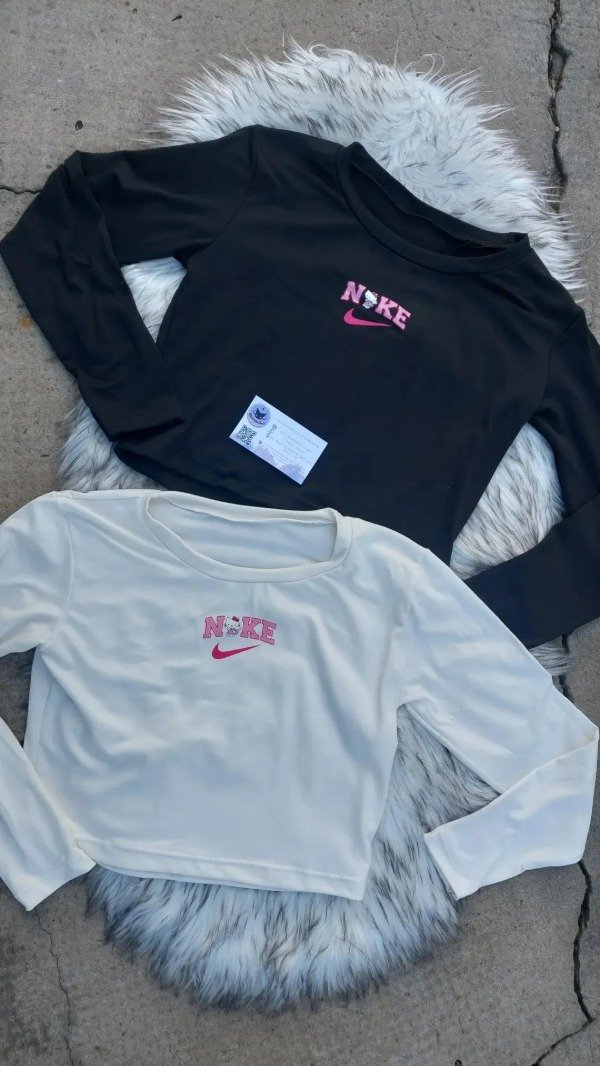 Producto - Remera kitty nike