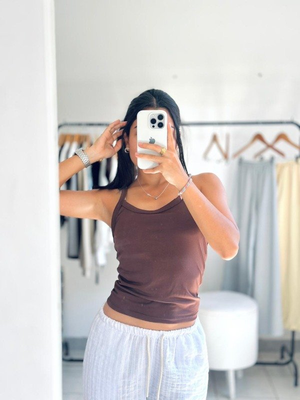 Producto - Musculosa Frame chocolate