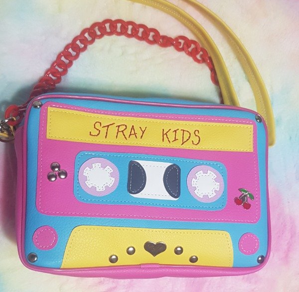 Producto - Cartera Cassette Stray Kids