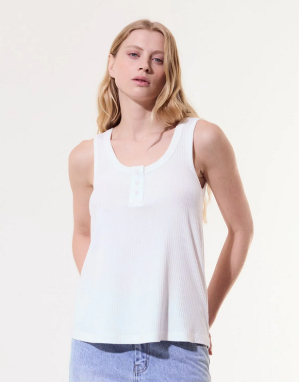 Producto - Musculosa ADAMS