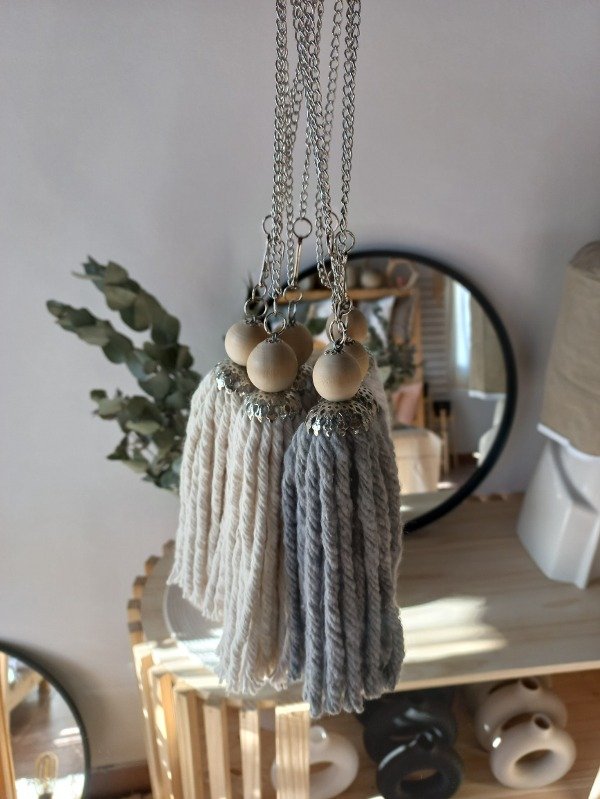 Producto - BORLAS CORTINA cortas