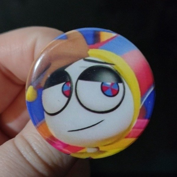 Producto - Pin El chico que se parece mucho a Ponmi - Digital circus