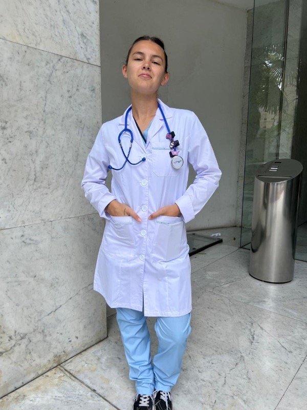 Producto - BRISA Cr1 (blanco detalle celeste)