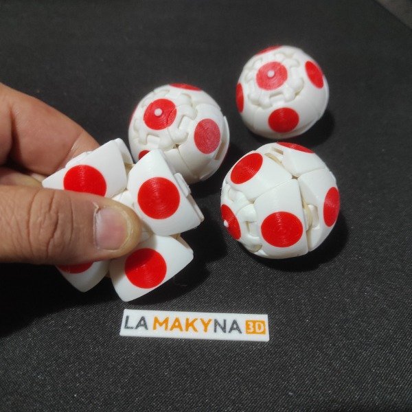 Producto - PELOTA ELESTICA PUNTO ROJO