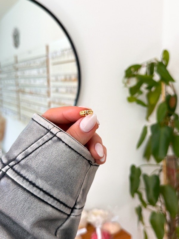 Producto - Ear cuff cadena acero dorado