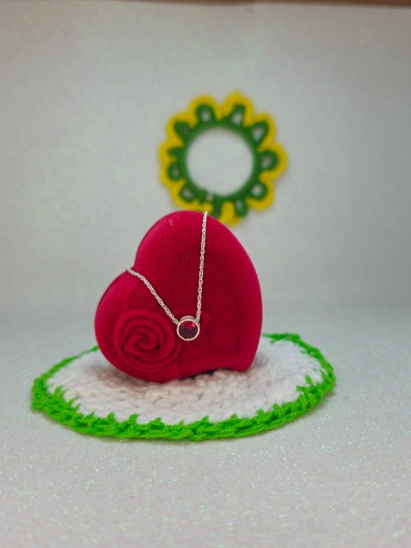 Producto - Cadena + dije sosuno rojo