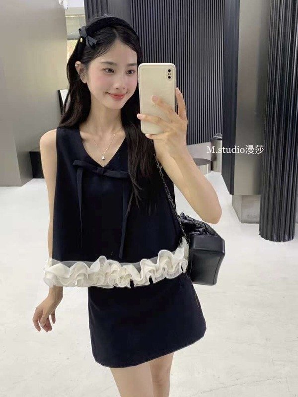 Producto - conjunto floreado formal