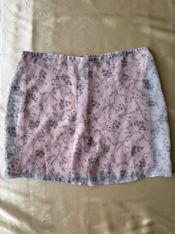 Producto - Mini gris con florcitas