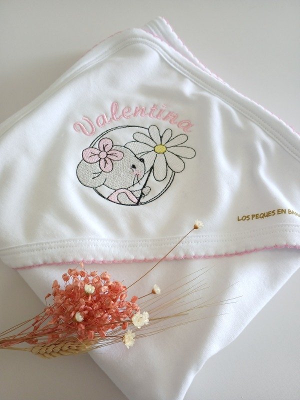 Producto - Manta con capucha ratoncita rosa