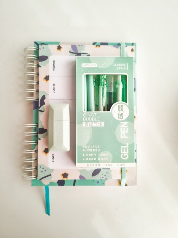 Producto - Combo cuaderno + organizador semanal + accesorios - Turquesa - 10