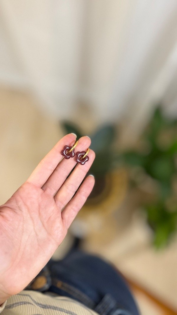 Producto - Aros mini flor bordo