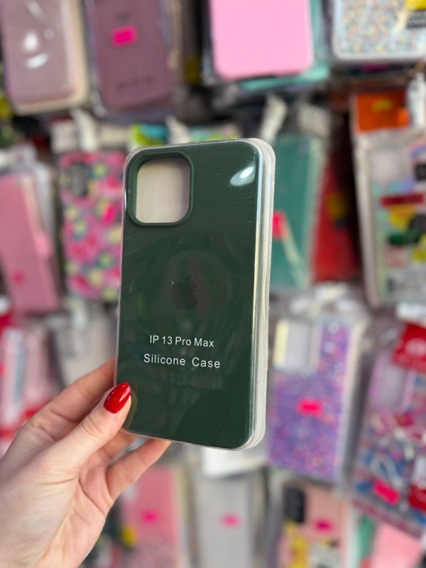 Producto - Silicone case Iphone 13 pro max verde militar