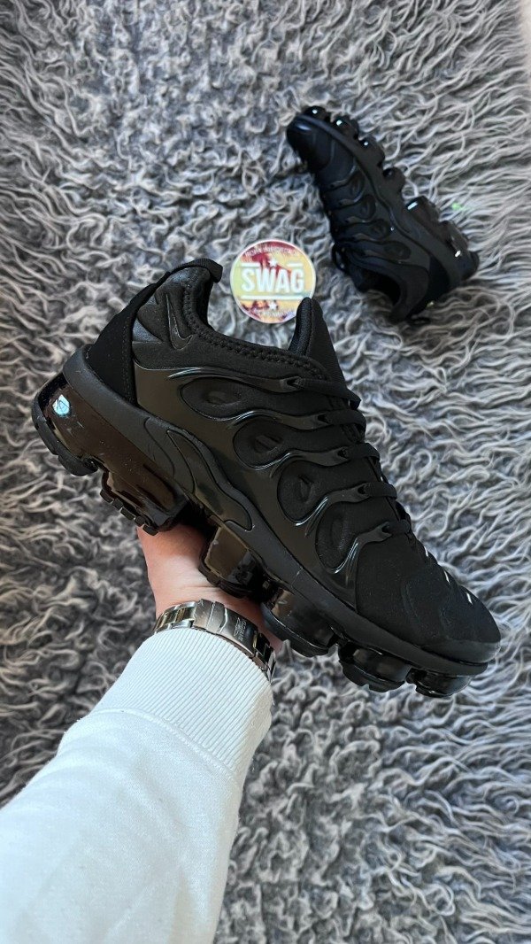 Producto - VAPORMAX PLUS TRIPLE BLACK