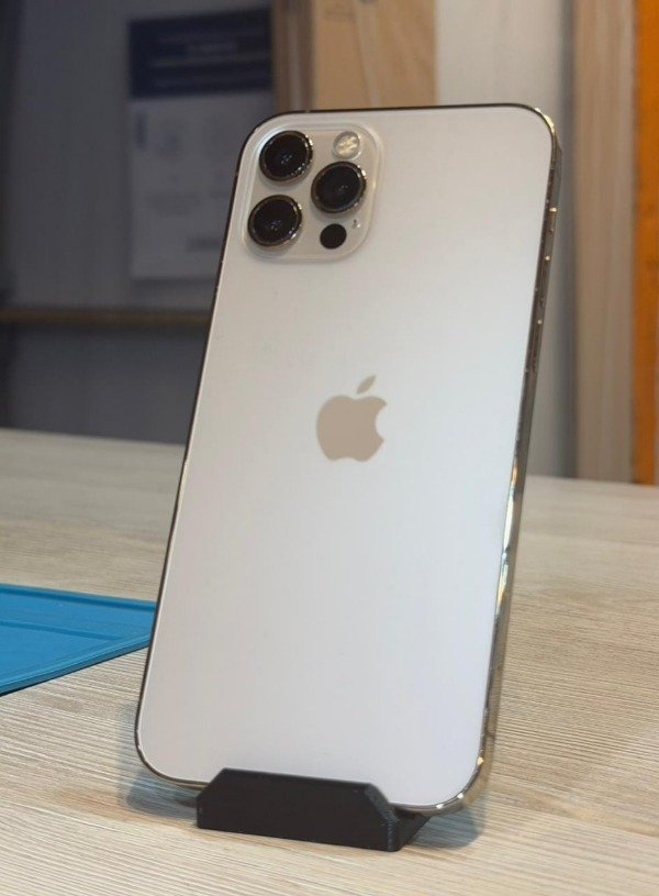 Producto - IPHONE 12 PRO DORADO