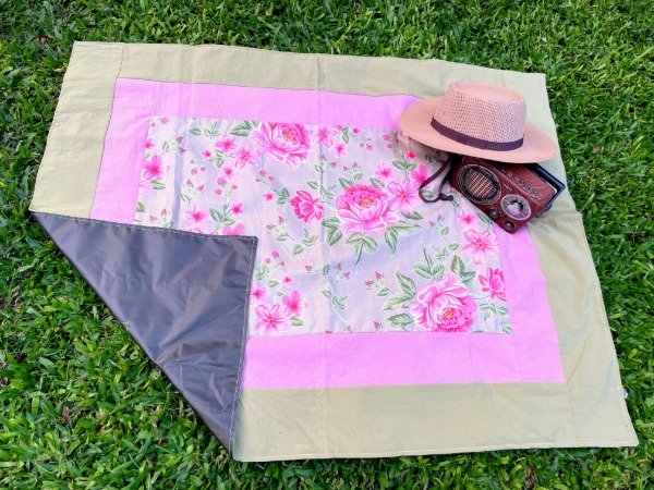 Producto - Lona playera /de lectura / picnic Flores