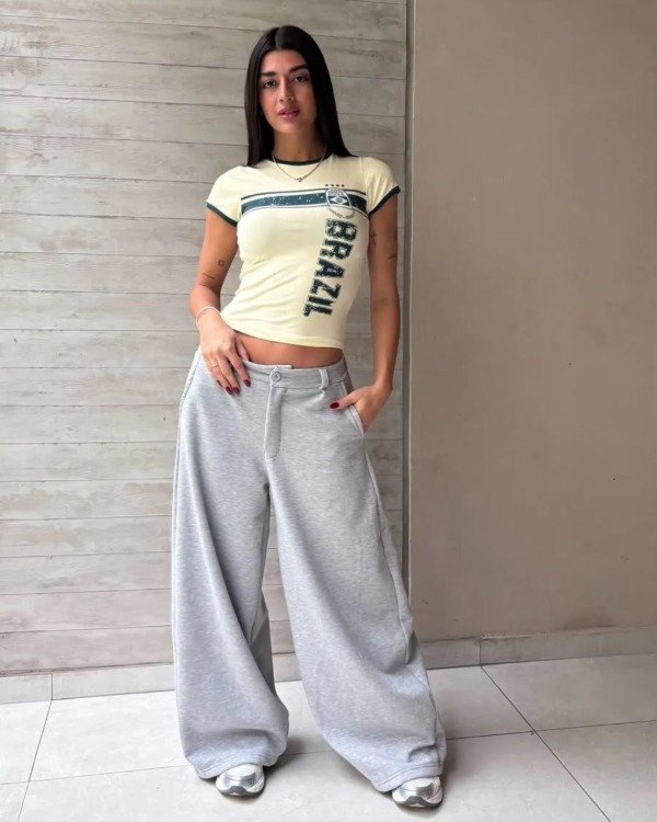 Producto - PANTALON ANCHO ESTILO SASTRERO RUSTICO FRIZADO COLOR GRIS