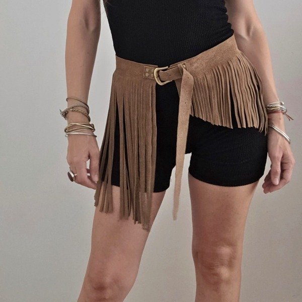 Producto - Cinturón de cuero y flecos HULA