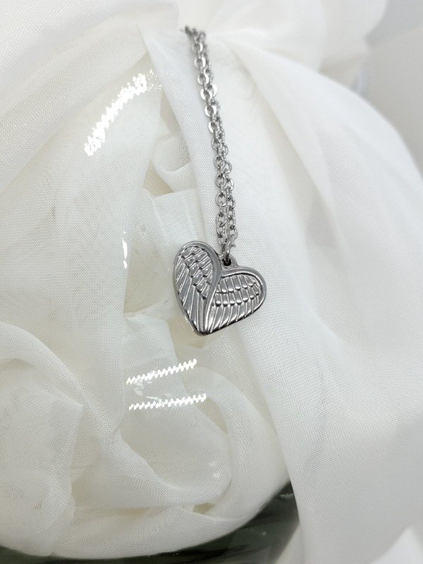 Producto - Dije alas de corazón