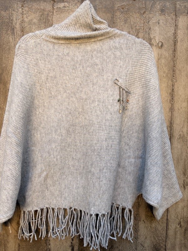 Producto - Poncho lana gris claro