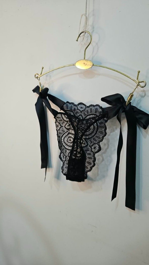 Producto - TANGA DE ENCAJE  CON LASO AL COSTADO A21 C - 1