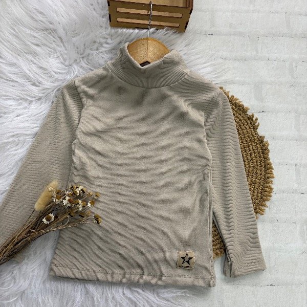 Producto - Polera en color crudo talles hasta 4 años