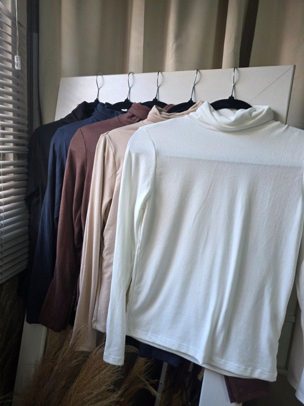 Producto - Cms17 polera cuello alto lanillada