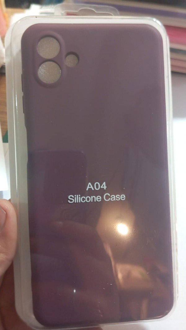 Producto - Funda Silicone Case Violeta Oscuro para Samsung A04