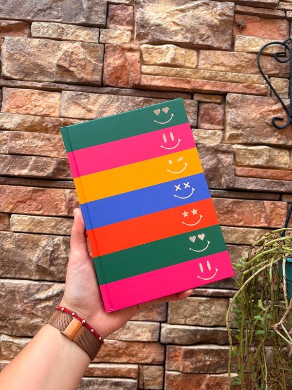 Producto - Cuaderno a5 tapa tapa dura CARITAS