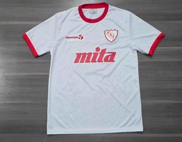 Producto - INDEPENDIENTE RETRO BLANCA N10 TALLE M