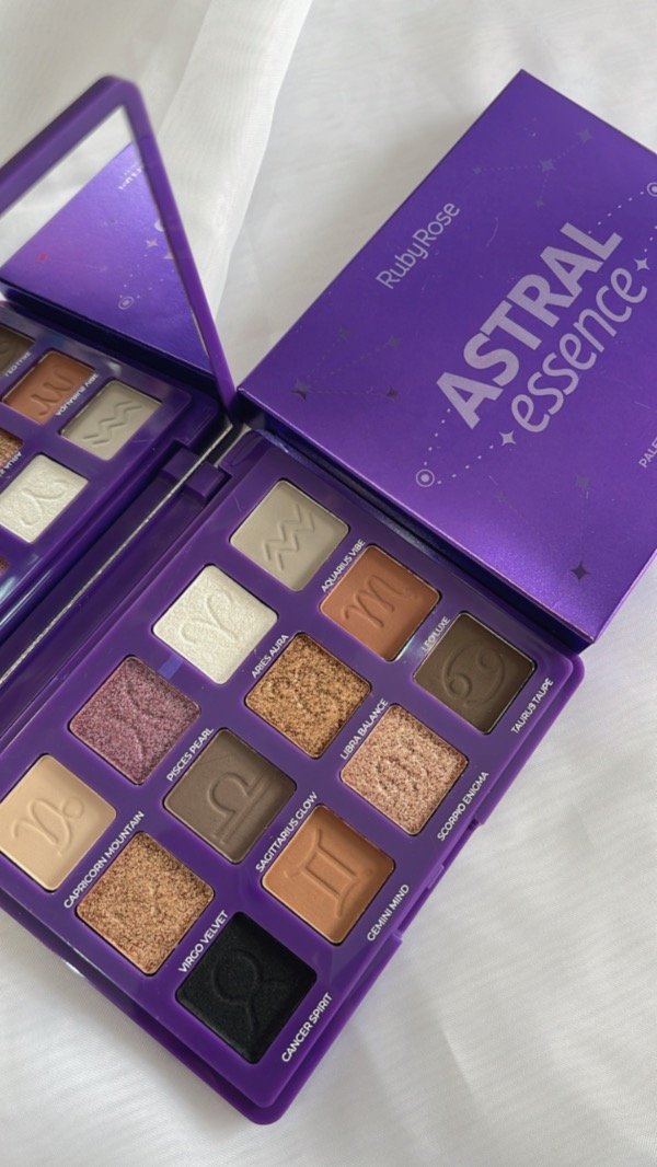 Producto - Paleta de sombras Astral essence Ruby Rose