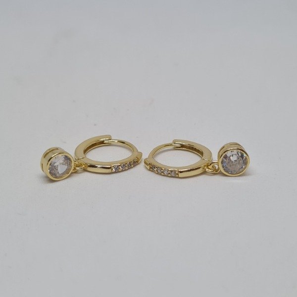 Producto - Argollas doradas con cubic