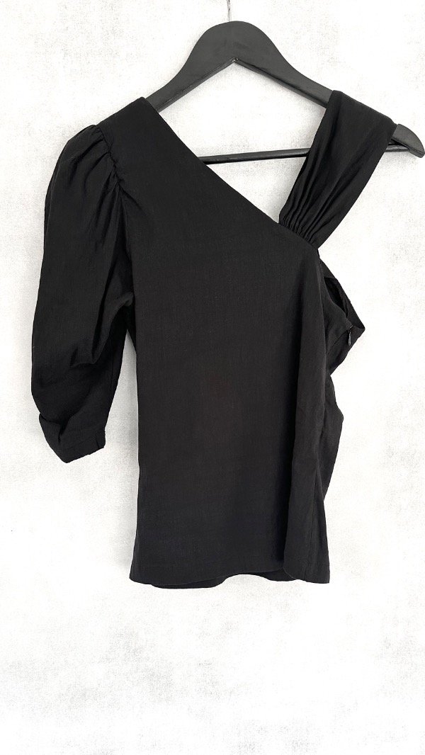 Producto - Top asimétrica con lino Zara - 5