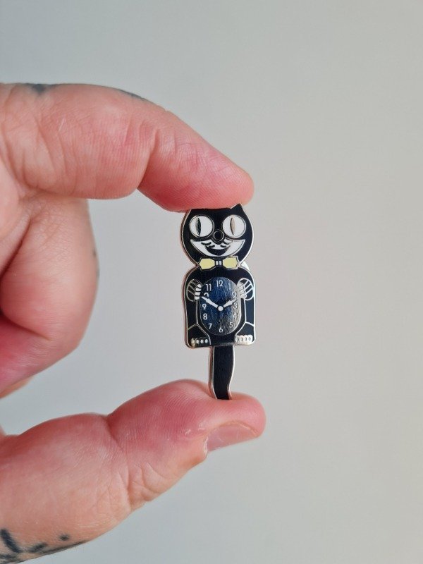 Producto - Pin Kit Cat Clock