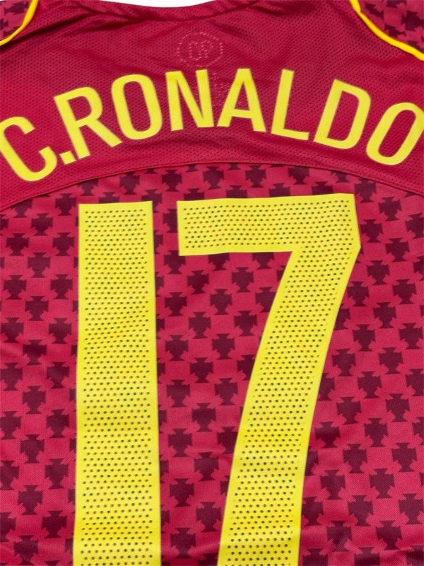 Producto - Portugal local 04/05 - 17 Ronaldo - 3