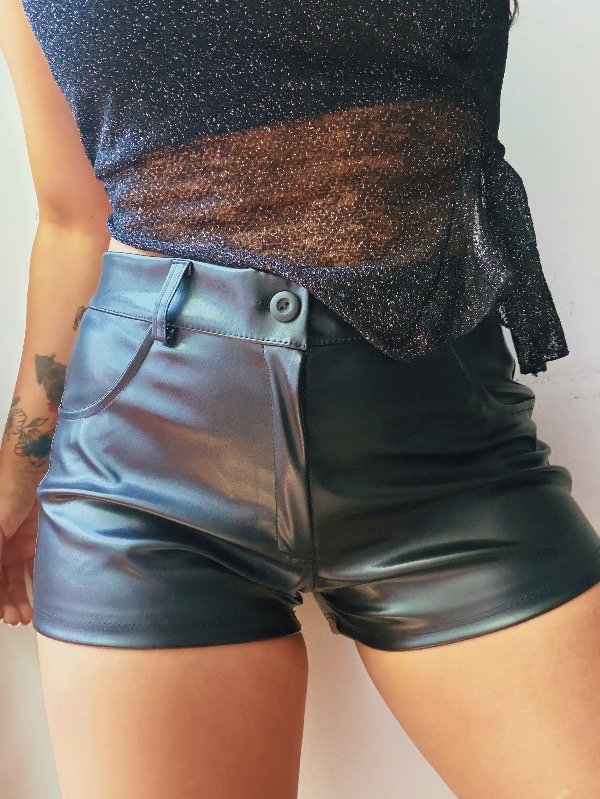 Producto - Short tiro medio /engomado