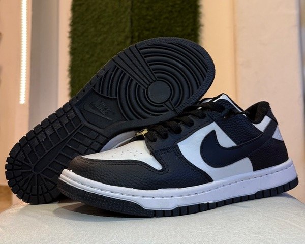 Producto - NIKE AIR FORCE negro