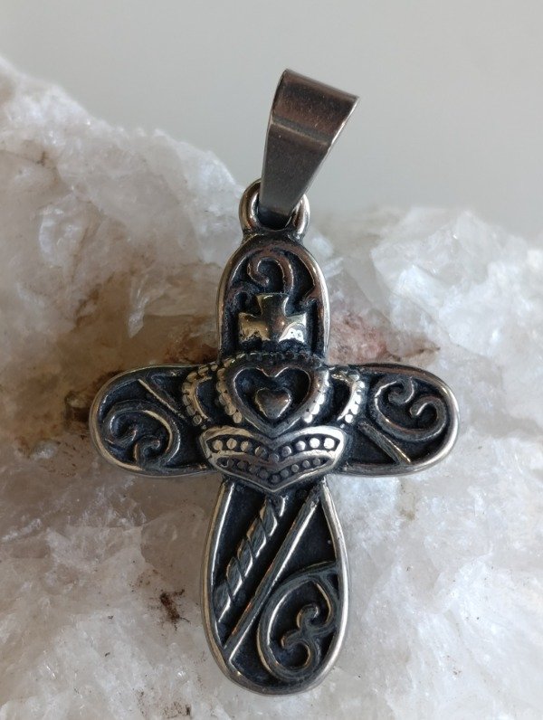 Producto - Dije acero quirúrgico cruz corazón