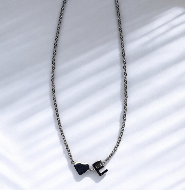 Producto - Collar Inicial E corazon