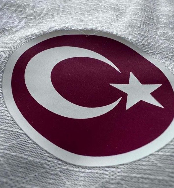 Producto - CAMISETA GALATASARAY IMPORTADA MODELO ALTERNATIVO 2025/2026 #45 OSIMHEN - 3
