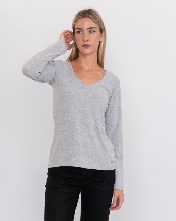 Producto - Remera cuello en v