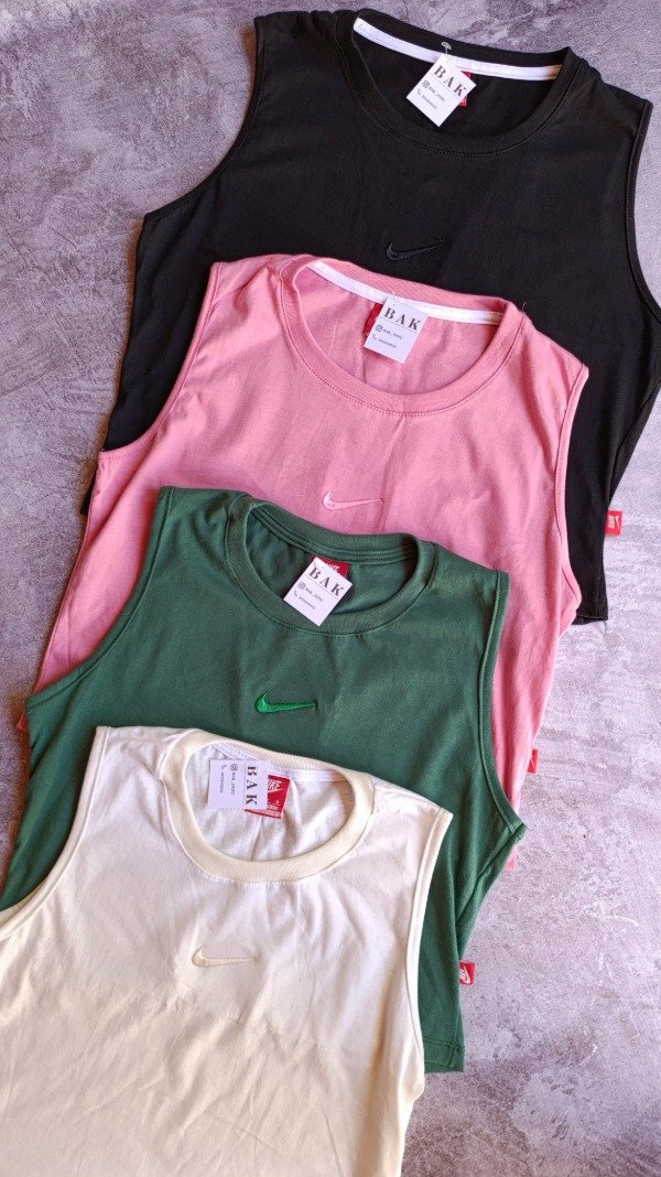 Producto - MUSCULOSA NK BORDADO