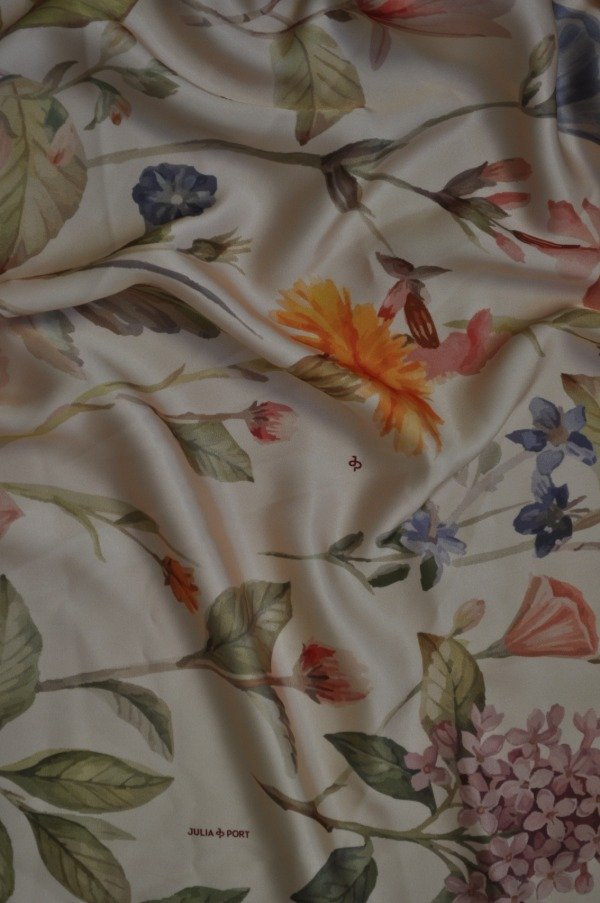 Producto - Pañuelo de Seda Las Flores. Diseño #119 - 2