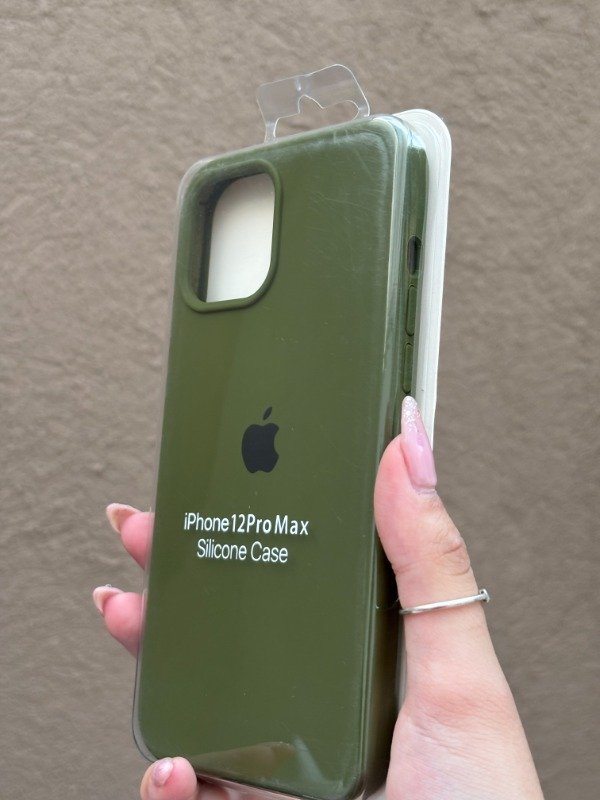 Producto - Silicone 12 pro max verde