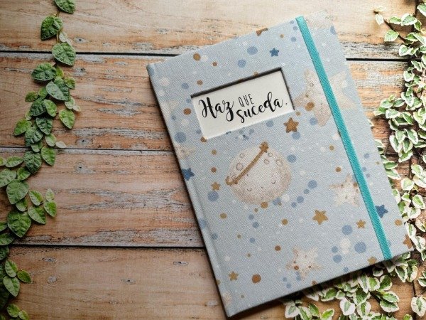 Producto - Planner del Estudiante Perpetua Luna y estrellas