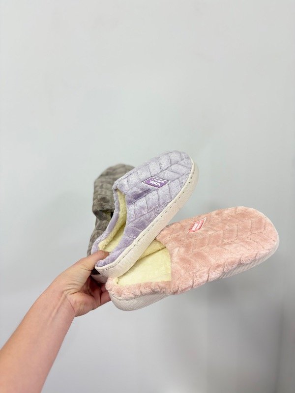 Producto - Pantuflas adulto de peluche liso - 1