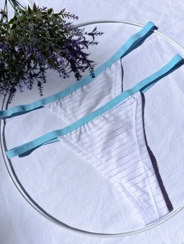 Producto - Less tira fina con transparencia