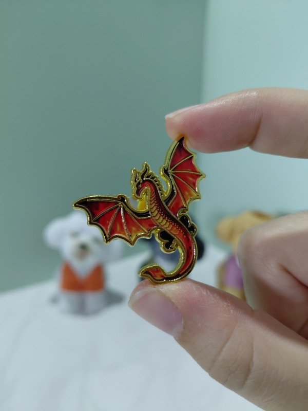 Producto - Pin metalizado - Dragón naranja en dorado #3114