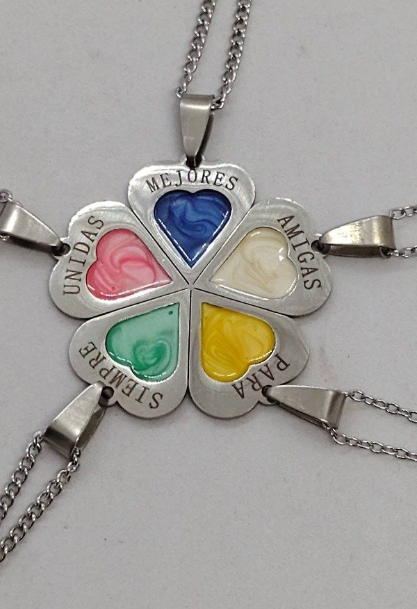 Producto - Dije de trebol con colores